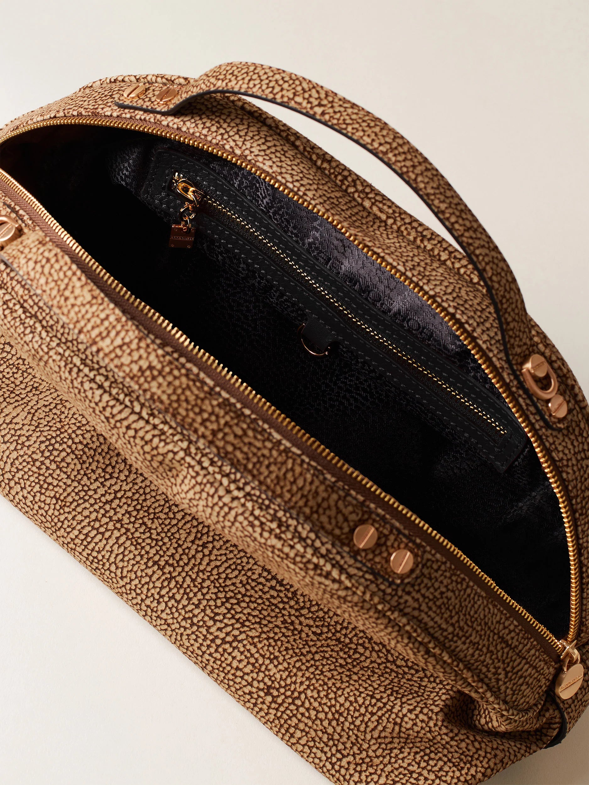 BORSA BOSTON MEDIA