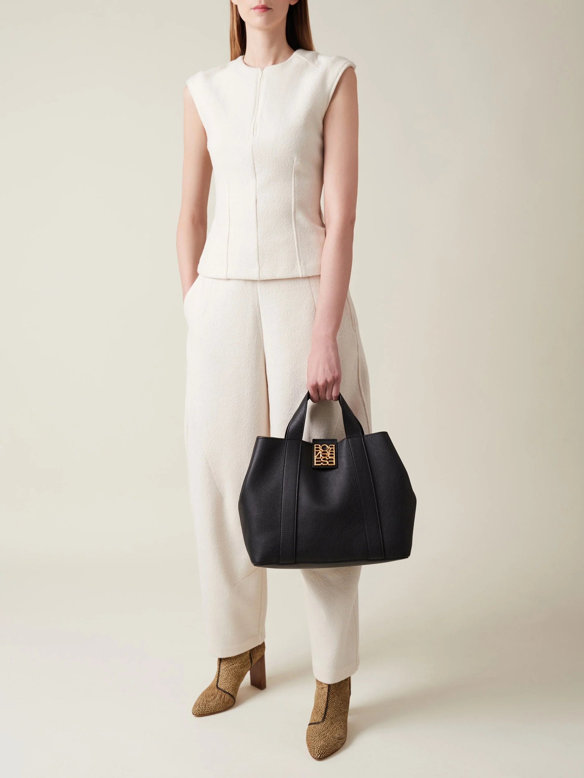 NUEVE SHOPPER MEDIUM