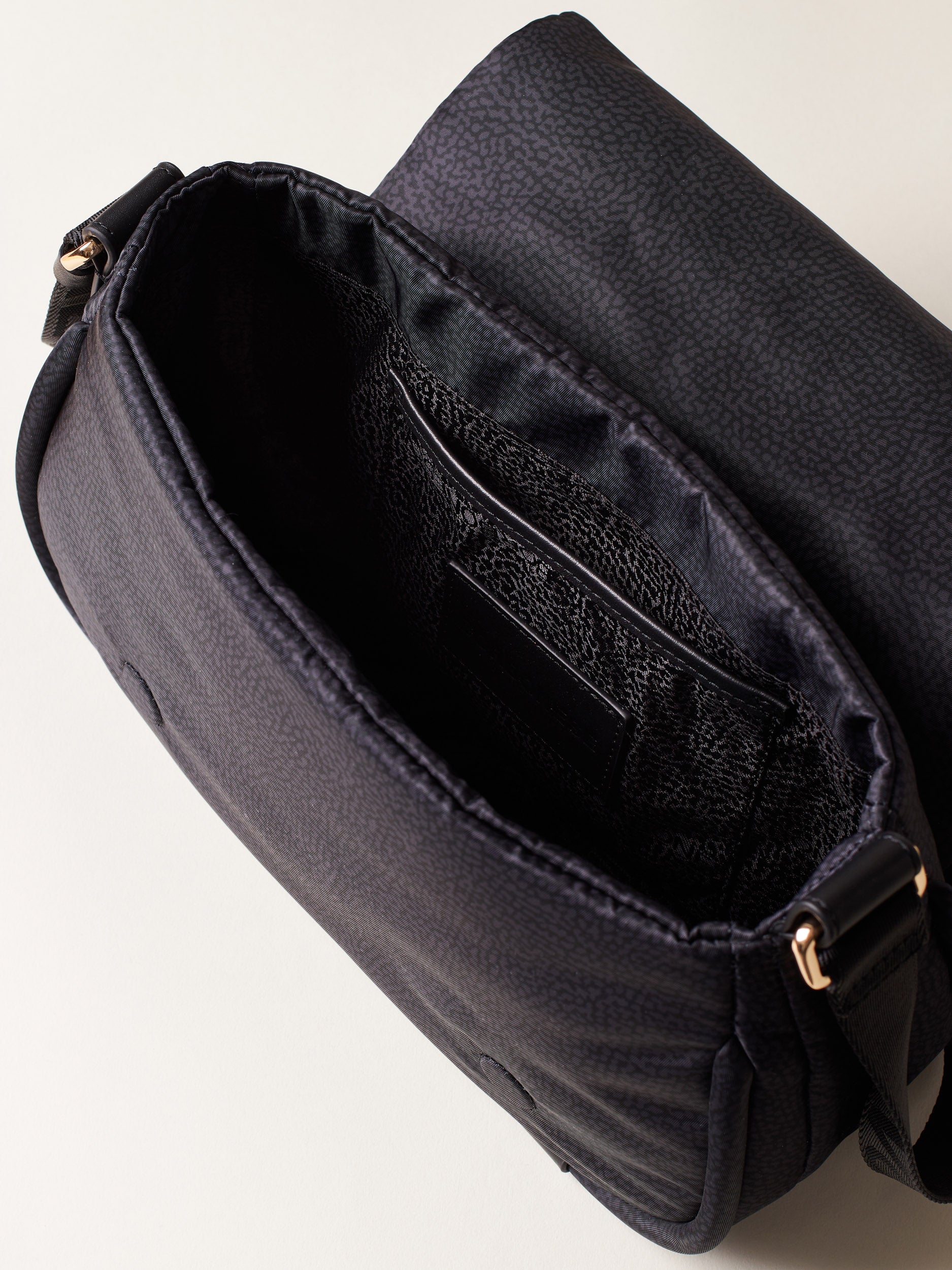 CAHIER CROSSBODY MEDIA