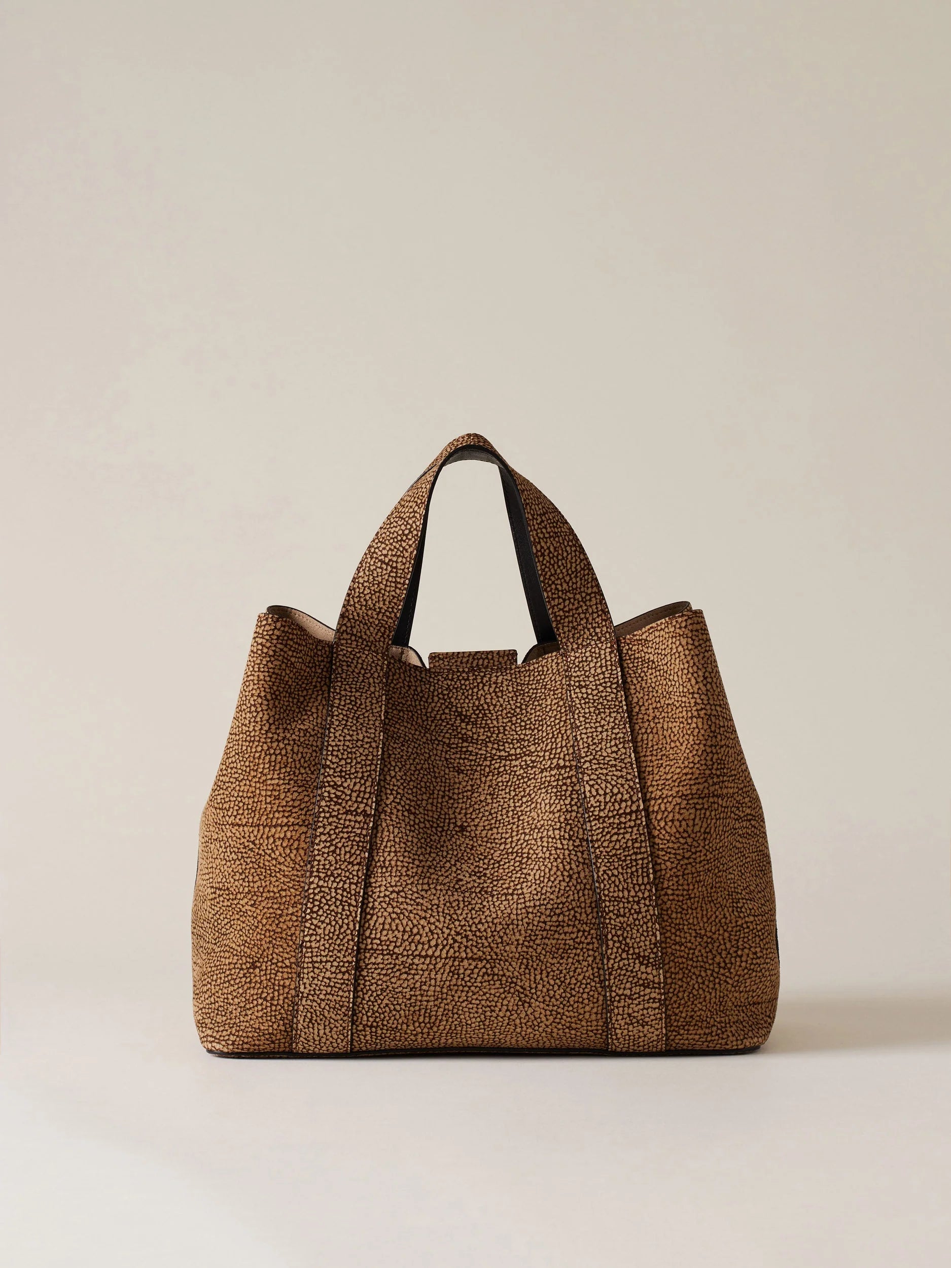 NUEVE SHOPPER MEDIUM