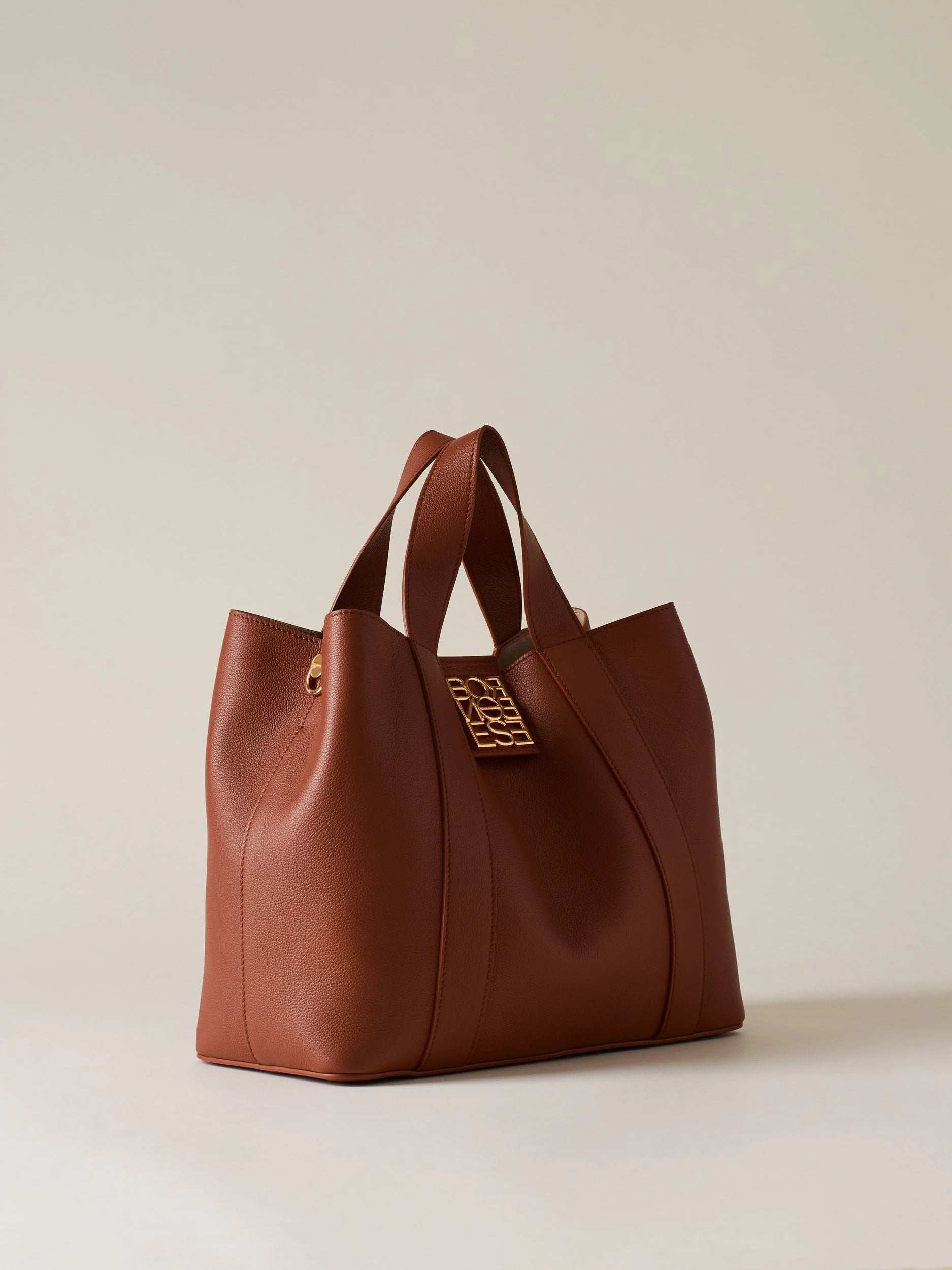 NUEVE SHOPPER MEDIUM