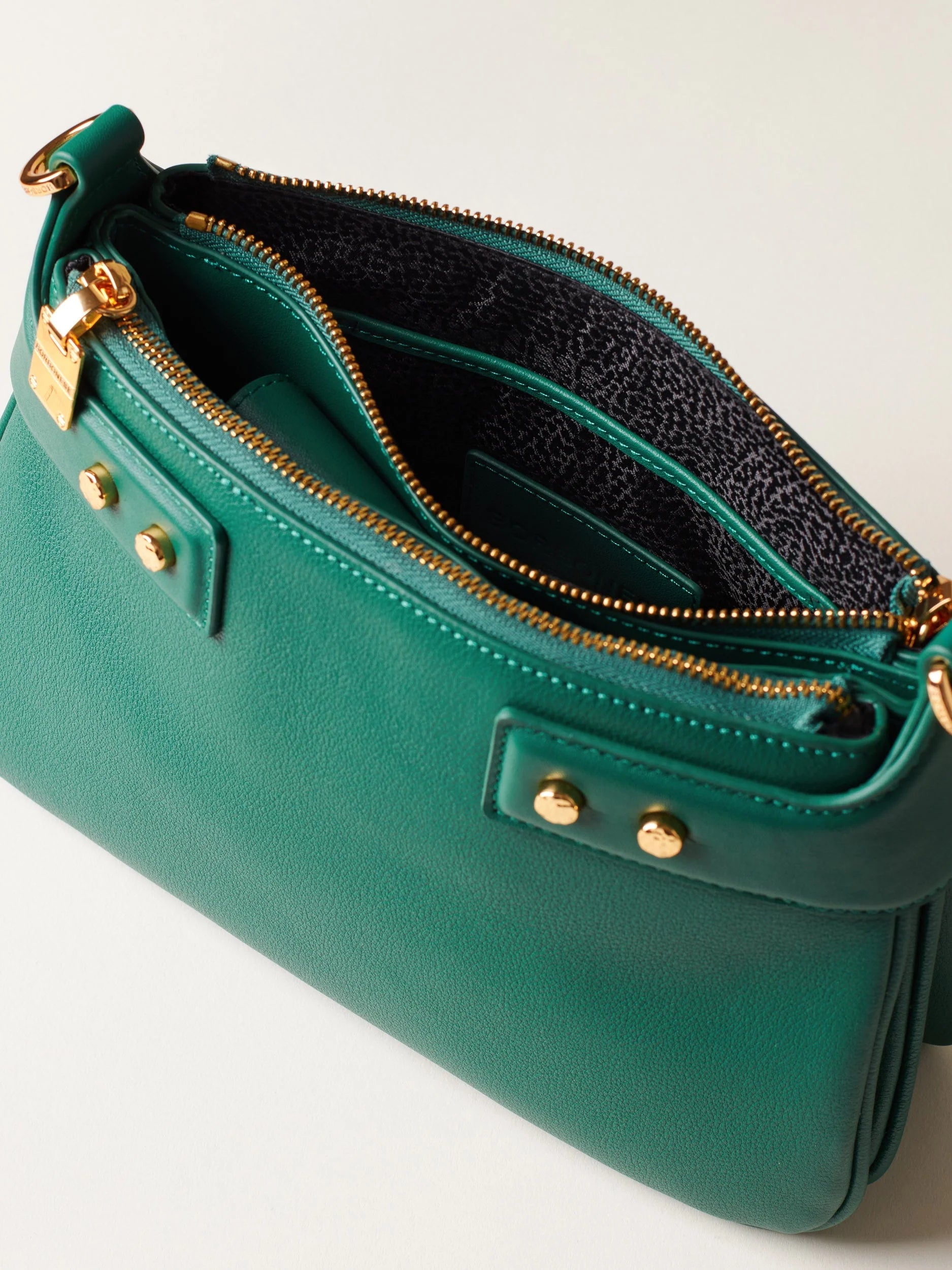ARMOR CROSSBODY PICCOLA