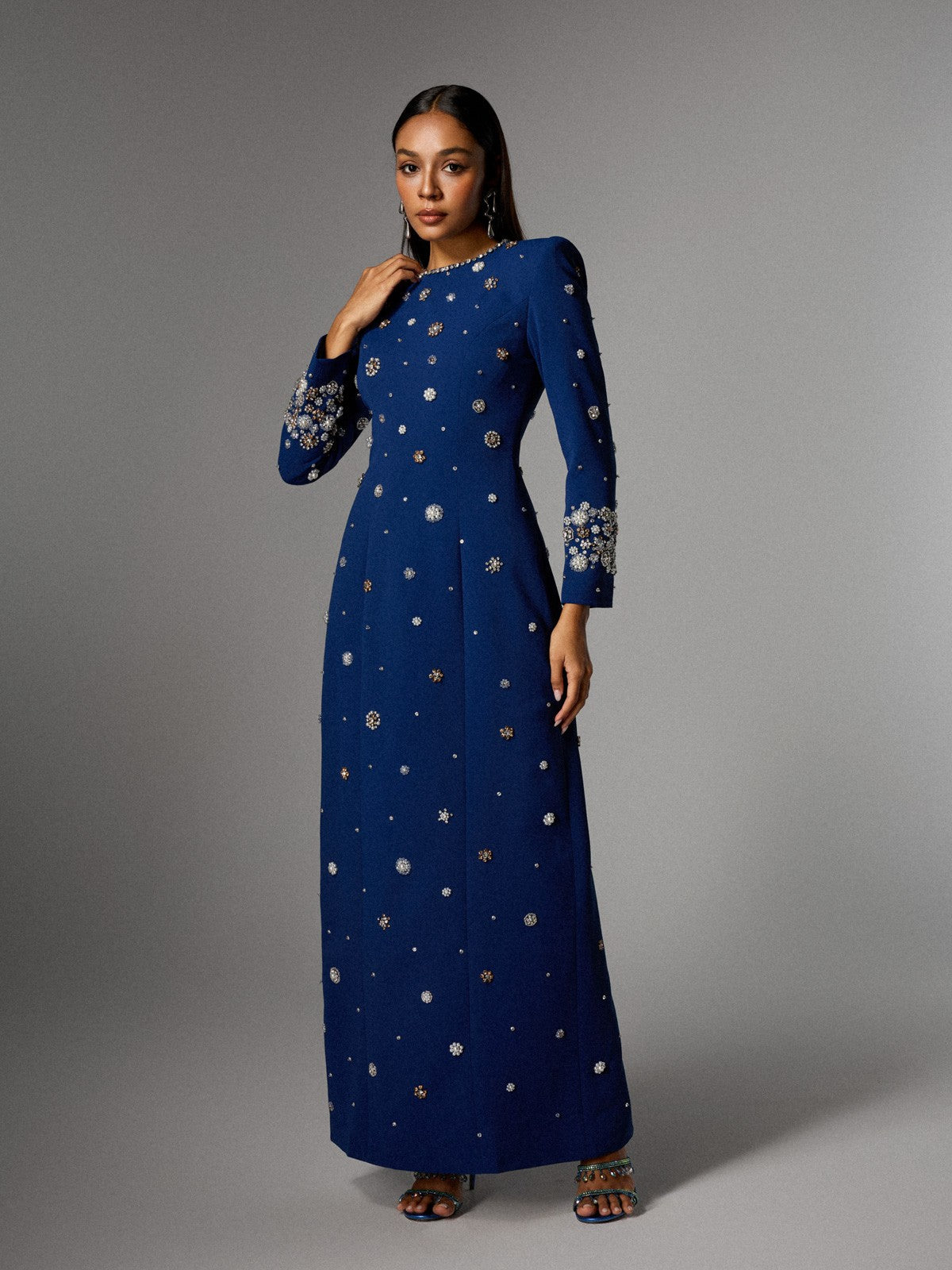 Abito lungo con strass a maniche lunghe Alary 