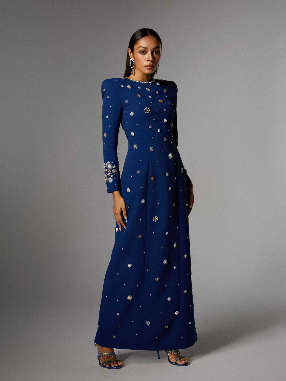 Abito lungo con strass a maniche lunghe Alary 