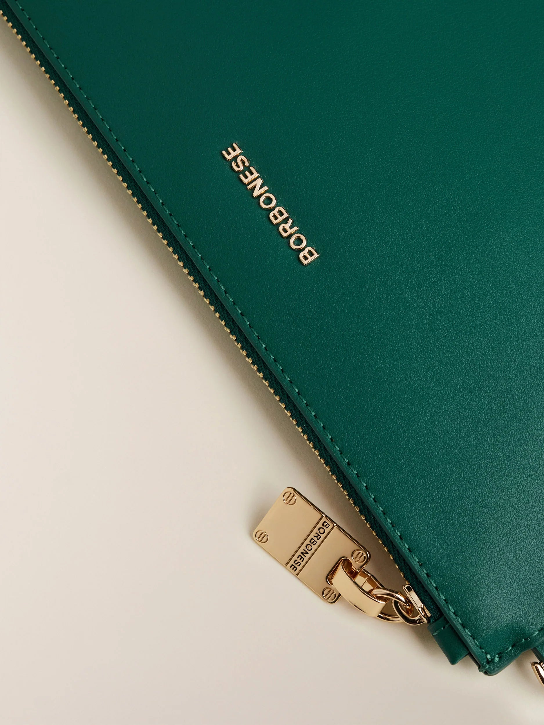BORSA PIATTA CON LETTERING