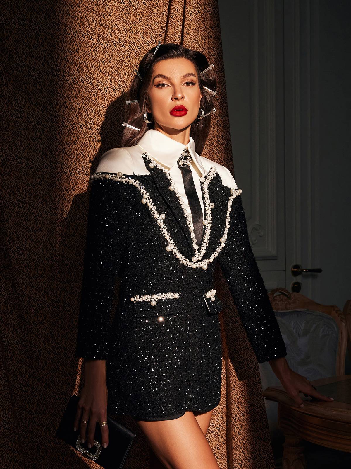 Abito Galilea con colletto decorato con paillettes 