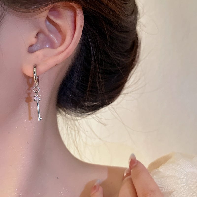 Eleganti orecchini a cerchio con lucchetto a forma di cuore pendenti in cristallo rosa